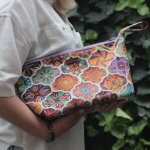 dijital baskılı mikrofiber kumaş mandala desenli renkli şık elegant portföy clutch el yapımı çanta